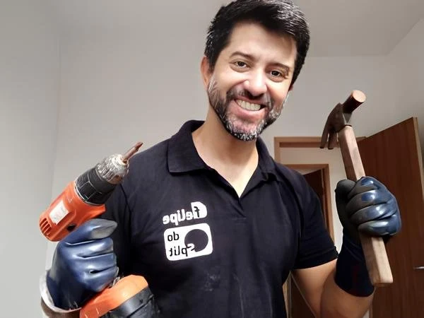 Profissional da Felipe do Split durante um atendimento